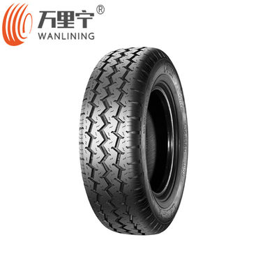 215 60 R17 225 neumático de la buena calidad del neumático de SUV de 60 chinos R17 en China